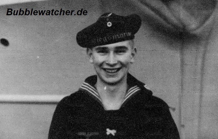 På destroyerne af klassen 1936 B var der ikke længere monteret en projektørplatform ved den agterste skorsten. FuMB-antennerne til radarvarslingsudstyret sad på den forreste trebensmast. FuMO 25-antennen, der målte 2 gange 6 m, blev monteret på broen. I modsætning til destroyerne af klassen 1936 A var Z43 igen udstyret med 12,7 cm-kanoner i enkeltlavetter, og luftværnsbevæbningen blev betydeligt forstærket. Blandt andet blev der monteret en 2-cm-luftværnskanon i dobbeltlavet ved boven og to 3,7-cm-kanoner på dobbeltlavetter foran broen. Ved broens agterkant, over signaldækket, blev der på to cirkulære kanonplatforme monteret to 3,7-cm-kanoner i enkeltlavetter i stedet for 2-cm-luftværnskanonen i firlinglavet. Herfra havde kanonerne, som havde en højere skudhastighed og større gennemslagskraft end 2 cm-våbnene, et optimalt skudfelt på 360°. Yderligere to 3,7-cm-kanoner på dobbeltlavetter blev monteret midtskibs. Yderligere tre 3,7-cm-kanoner, ligeledes på dobbeltlavetter, samt en 2 cm-kanon i firlinglavet blev monteret i stedet for 12,7 cm-kanon nr. 3. Agter blev der monteret fire 8,6-cm-raketaffyringsapparater af typen M 42, som kunne affyre spræng-, lys- og trådraketter. Senere i krigen blev dele af bevæbningen ændret flere gange. Kilde: Bubblewatcher – https://www.bubblewatcher.de/zerstoerer-z-43/