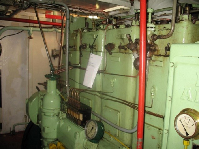 Motor af typen F 403 fra firmaet B&W Alpha / DK
